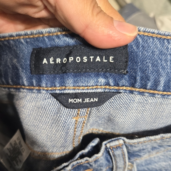 Aéropostale Blue Denim Mom Jeans New Without Tags Sz 2 Distressed - Picture 2 of 14